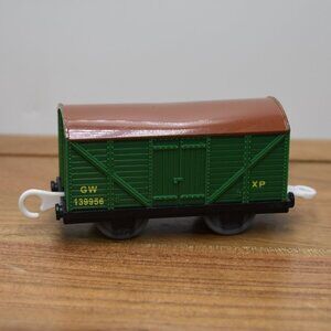 Thomas Trackmaster XP Vent Van Hit Toy GW 139956 Covered Cargo Car Brown Roof